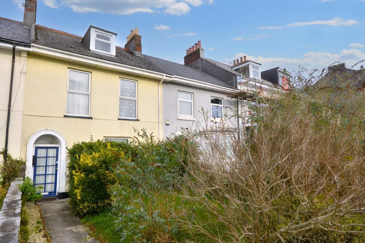 3 bed property for sale — Embankment Road, Plymouth, Devon, PL4