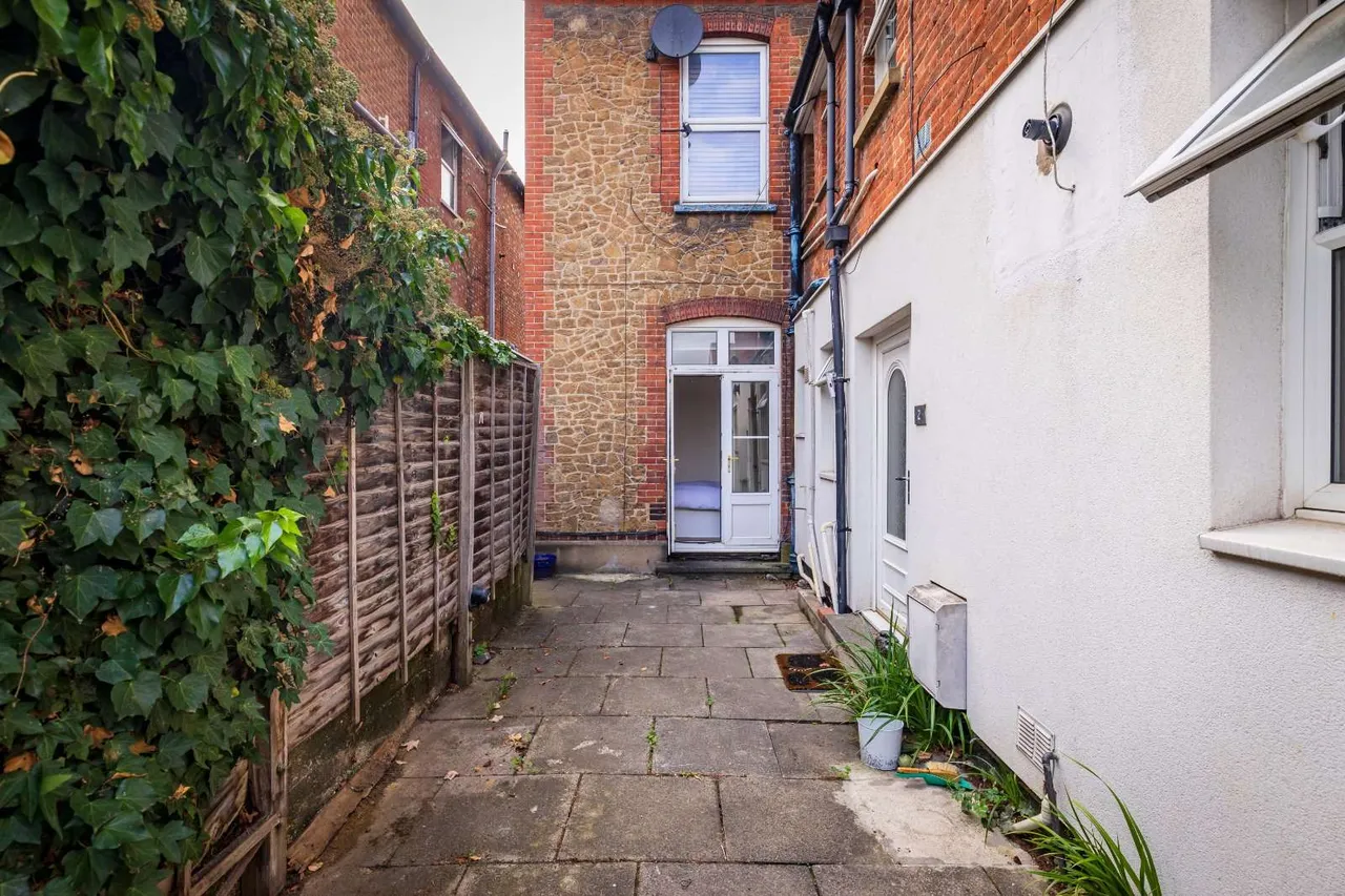 Woodbridge Road, Guildford, GU1, photo 15