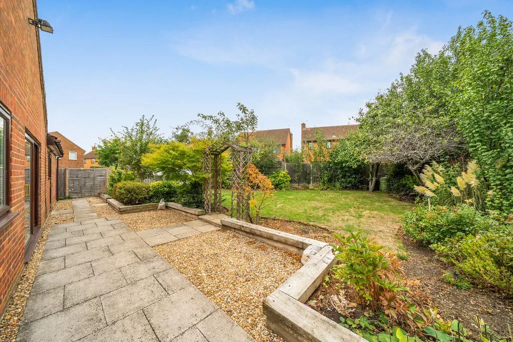 Normandy Way, Bletchley, Milton Keynes, Buckinghamshire, MK3 7UN, photo 12