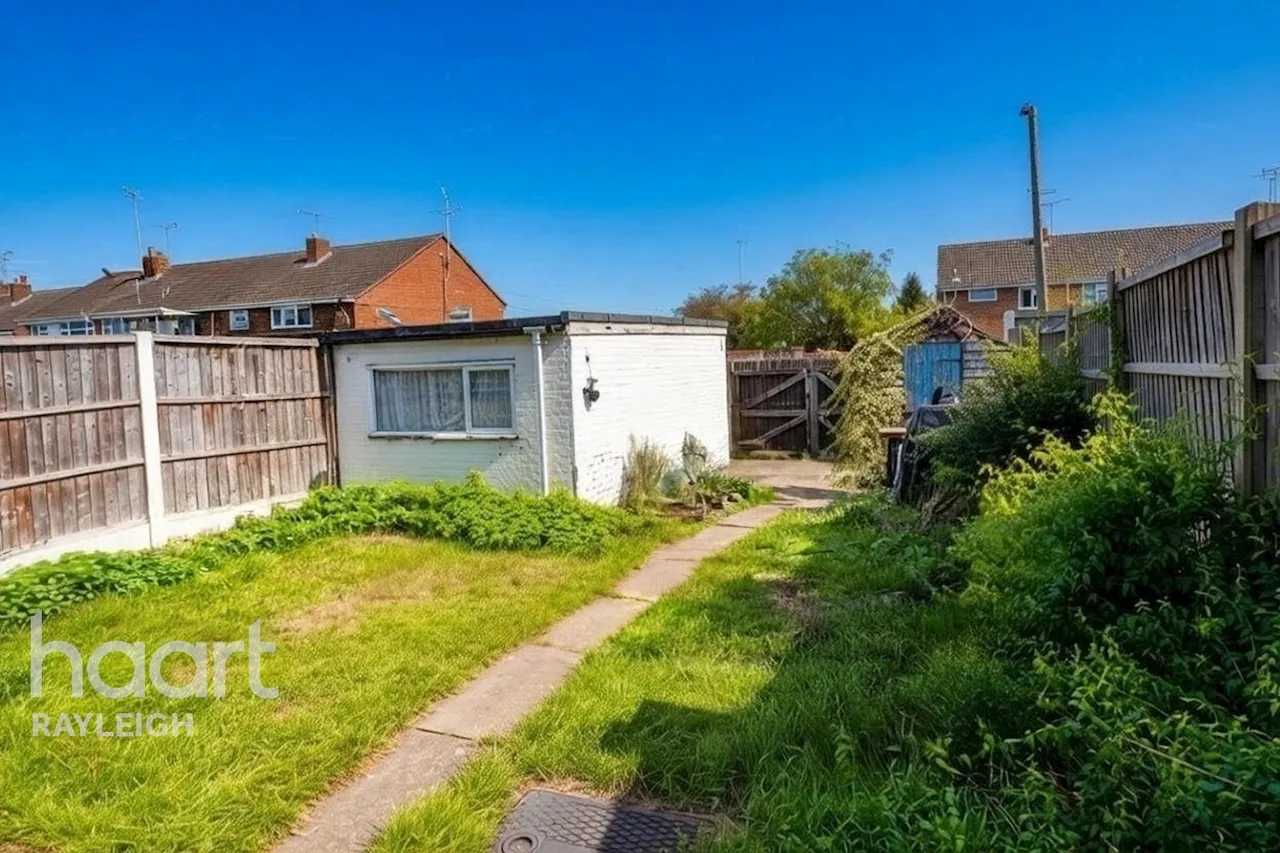 Keats Walk, Rayleigh, SS6, photo 11