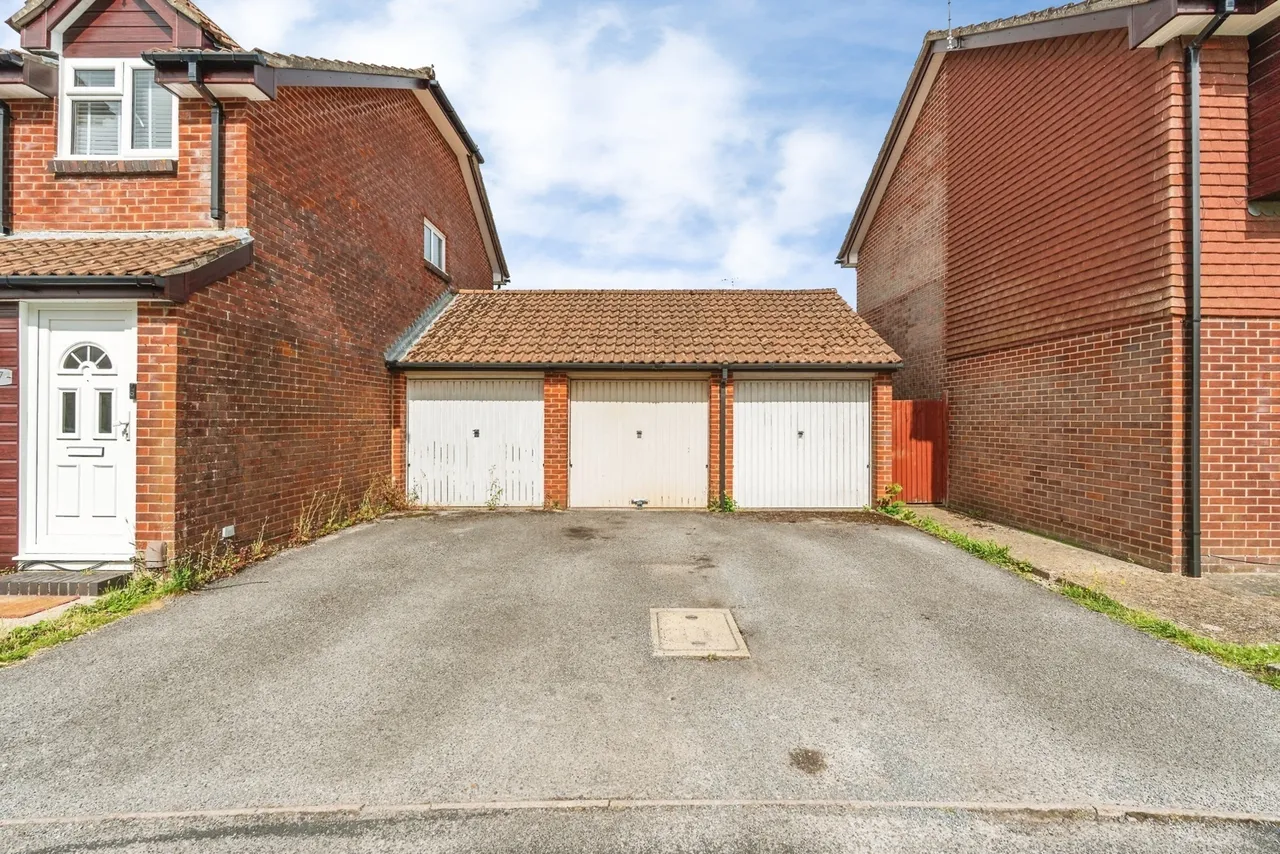 Pipers Close, West Totton, SO40, photo 3