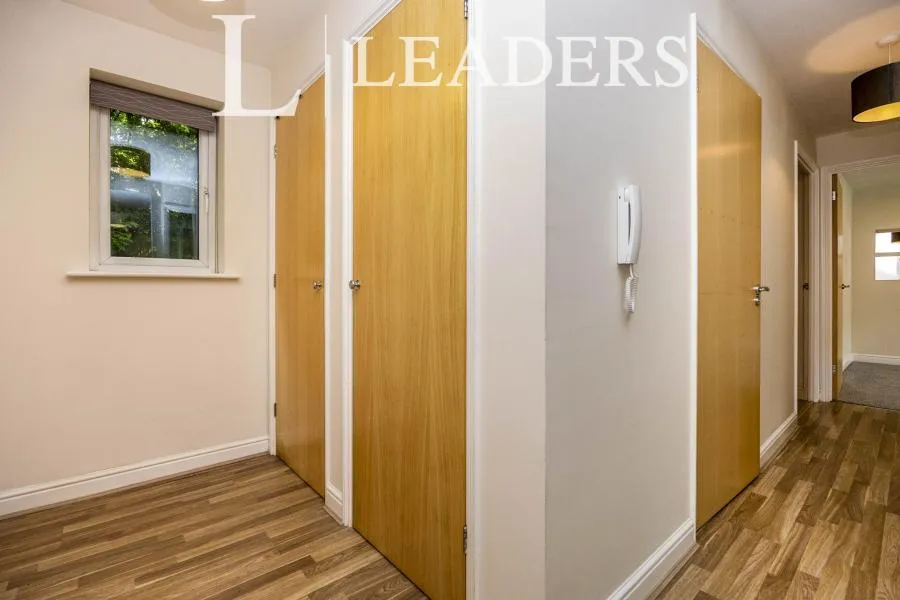 Woodlands Close, Guildford, GU1, photo 10