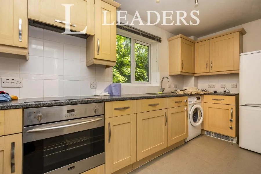 Woodlands Close, Guildford, GU1, photo 3