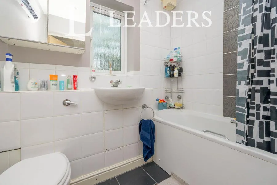 Woodlands Close, Guildford, GU1, photo 9