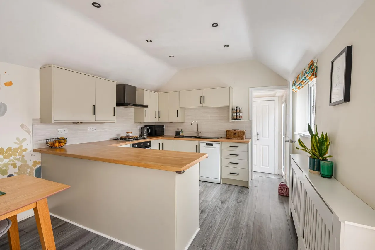 Main Road, Hundleby, PE23, photo 3