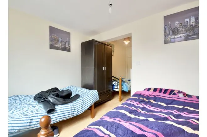 Mountfield Road, London, W5, photo 17