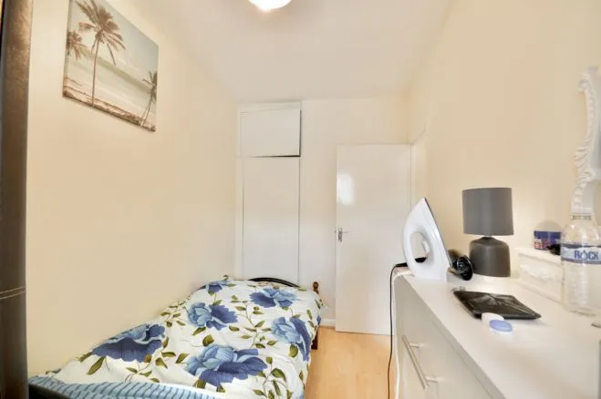 Mountfield Road, London, W5, photo 15