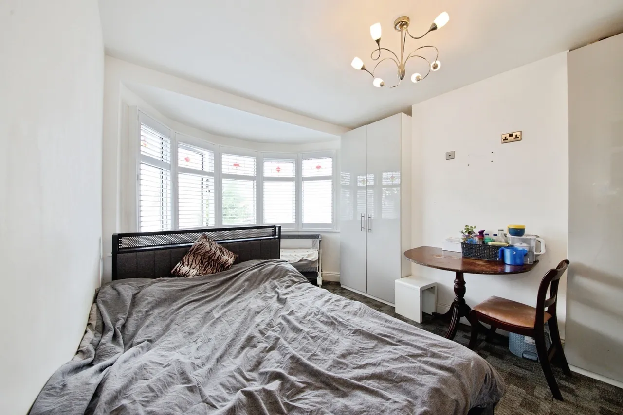 Parkside Avenue, Romford, RM1, photo 12