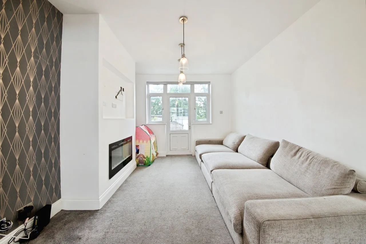 Parkside Avenue, Romford, RM1, photo 8