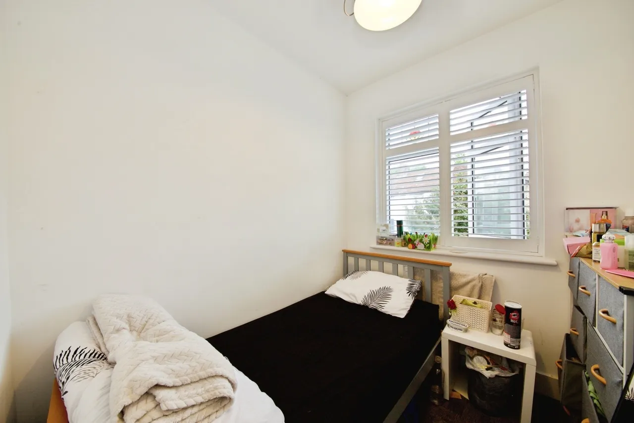 Parkside Avenue, Romford, RM1, photo 14