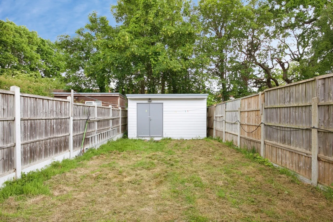 Parkside Avenue, Romford, RM1, photo 4