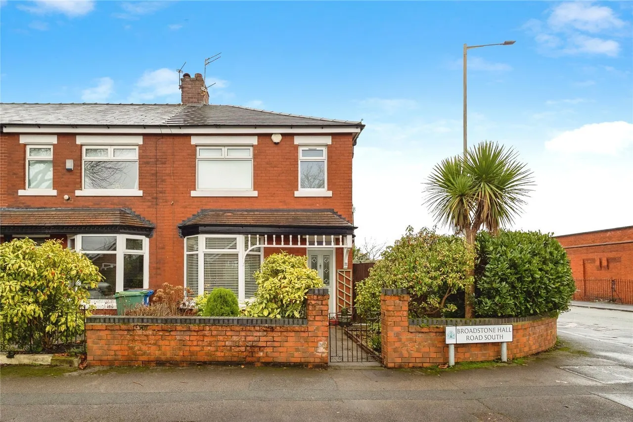 3 bed house for sale — Broadstone Hall Road South, Stockport, Greater Manchester, SK5