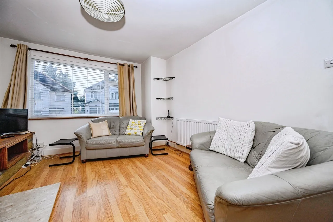 Weatherby Road, Luton, Bedfordshire, LU4, photo 6