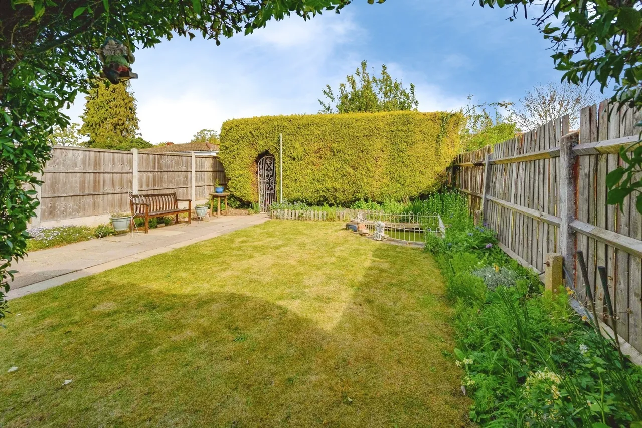 Weatherby Road, Luton, Bedfordshire, LU4, photo 16