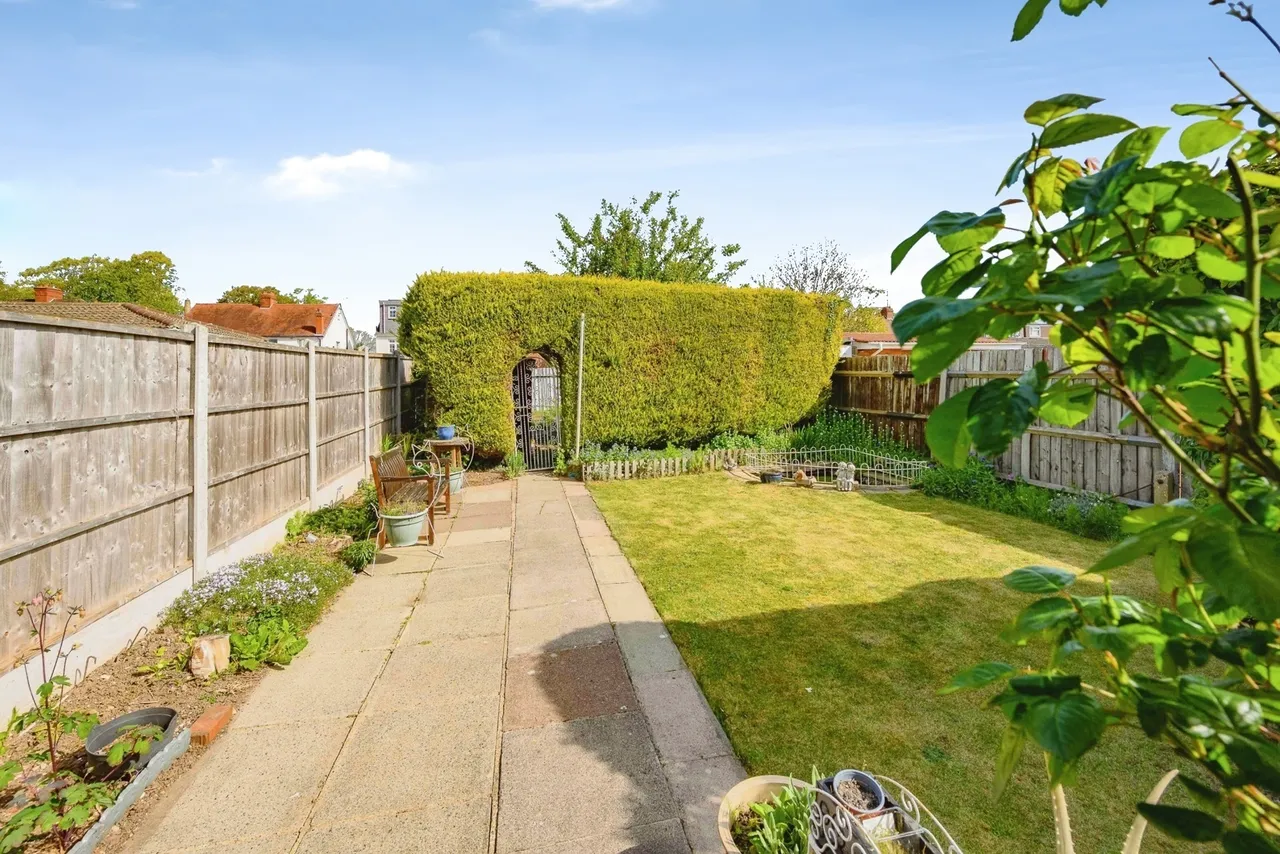 Weatherby Road, Luton, Bedfordshire, LU4, photo 14