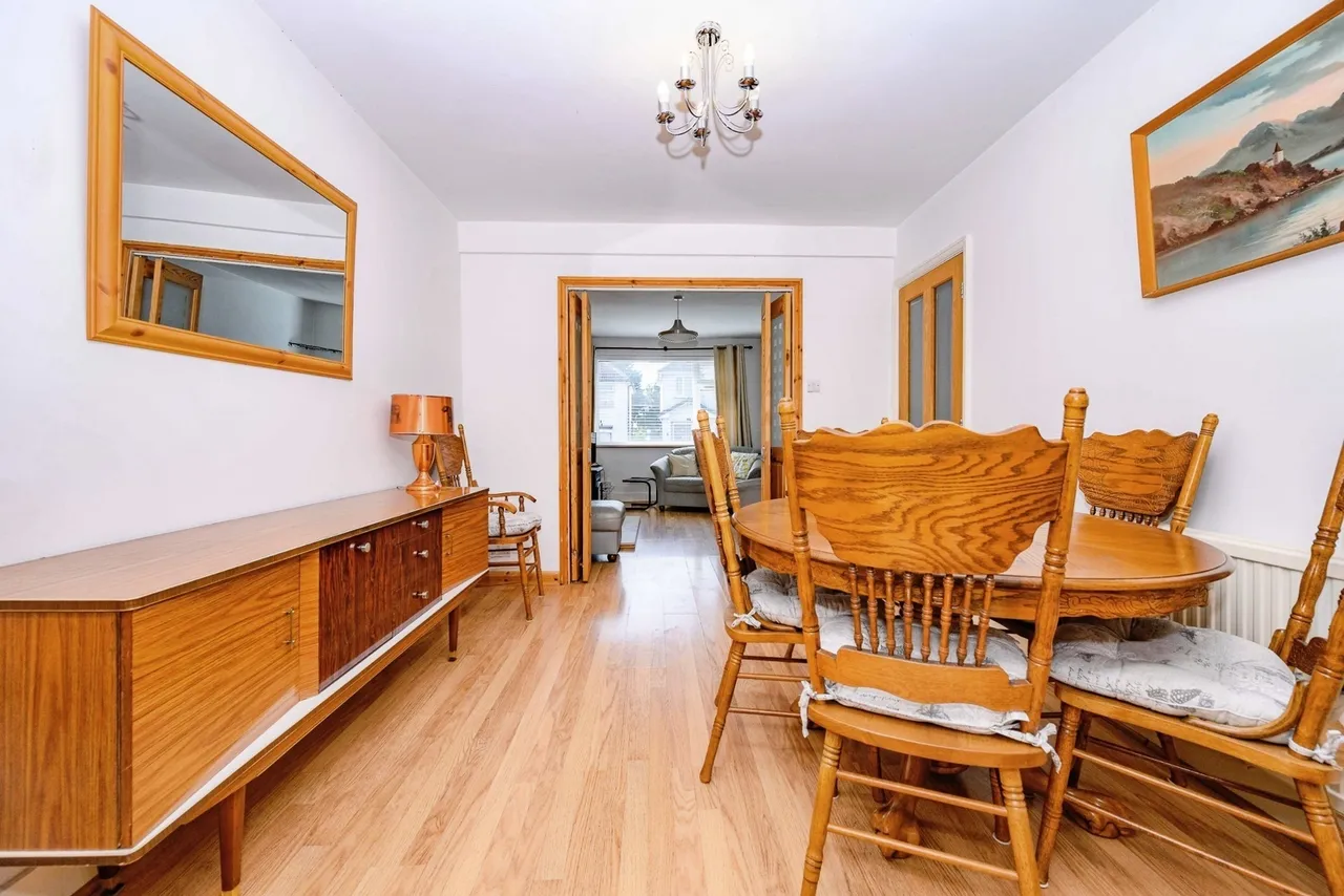Weatherby Road, Luton, Bedfordshire, LU4, photo 5