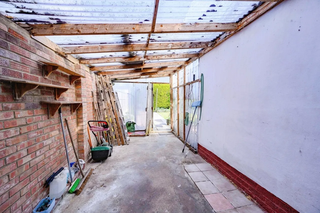 Weatherby Road, Luton, Bedfordshire, LU4, photo 18