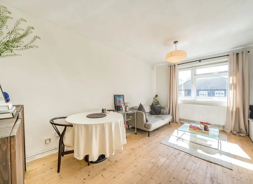 1 bed flat for sale — Devonshire Road, Honor Oak, SE23