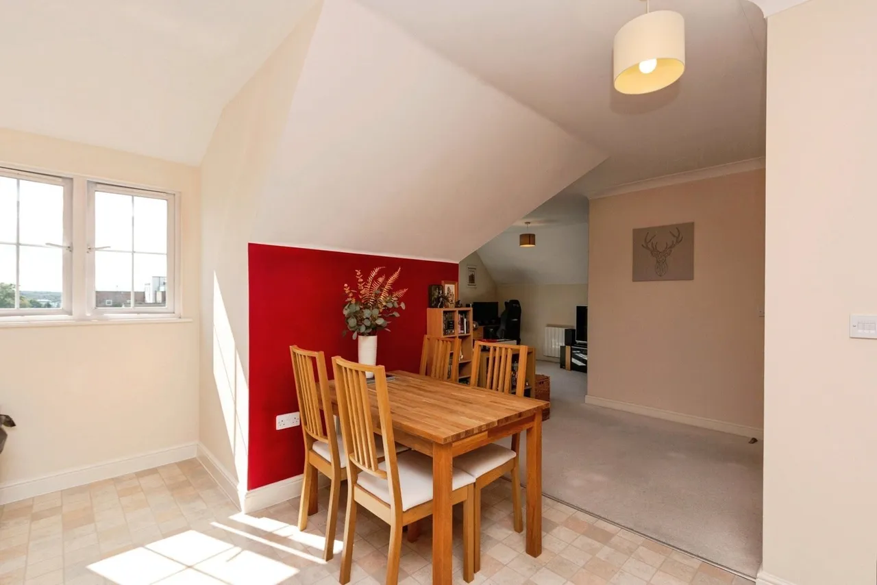 London Road, Camberley, GU15, photo 16