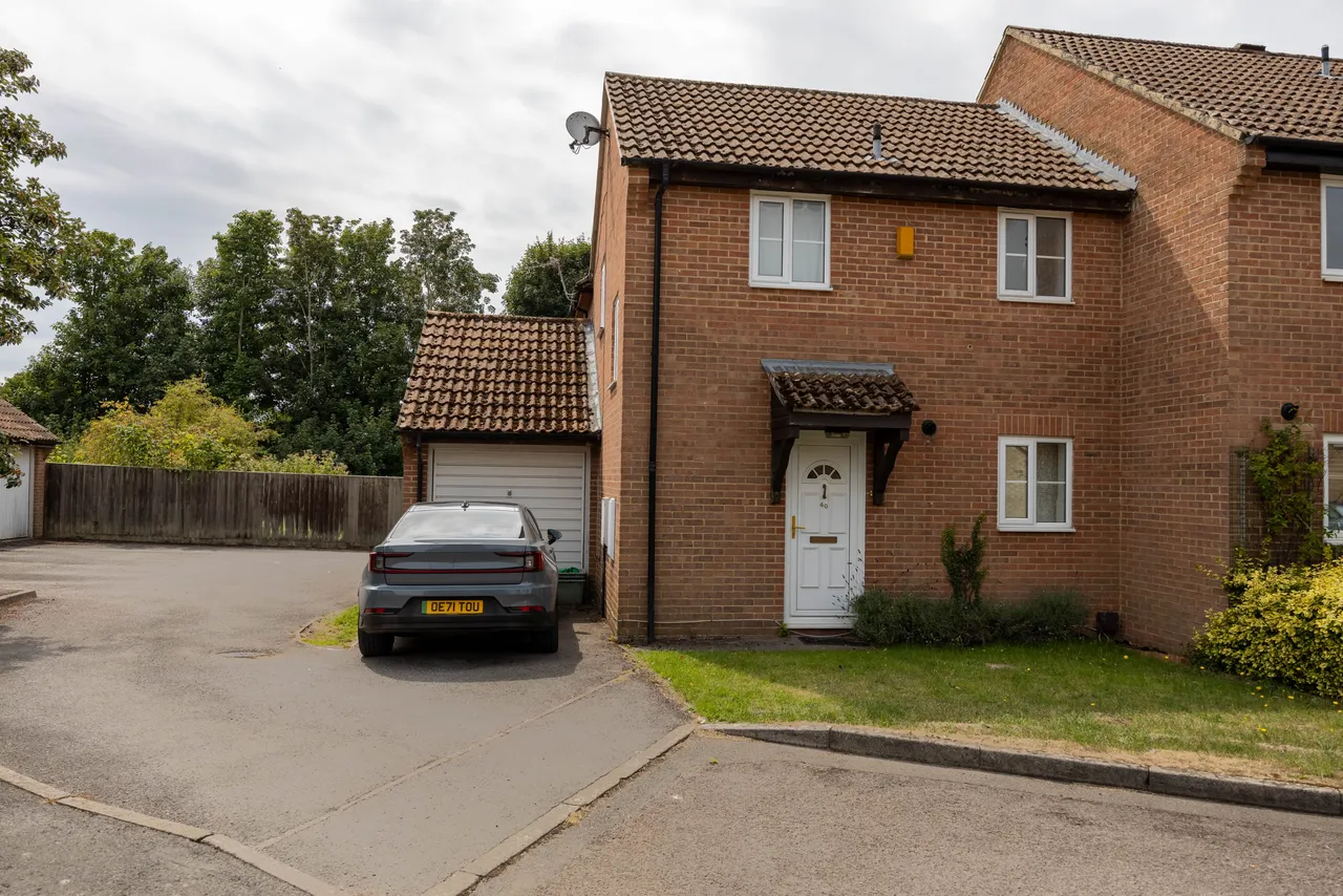 2 bed house to rent — Braunfels Walk, Newbury, RG14