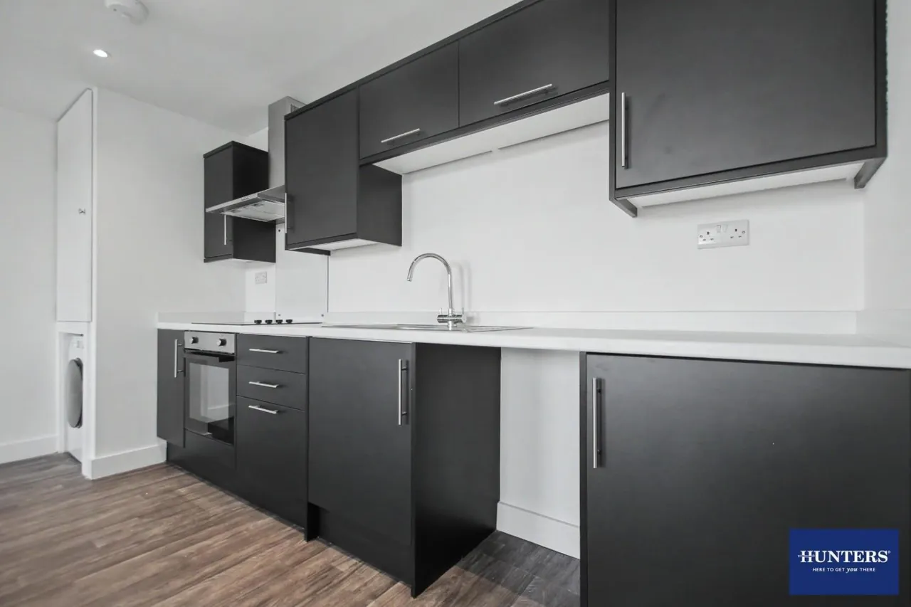 Park House 57-59, Well Street Bradford, BD1 5PS, photo 3