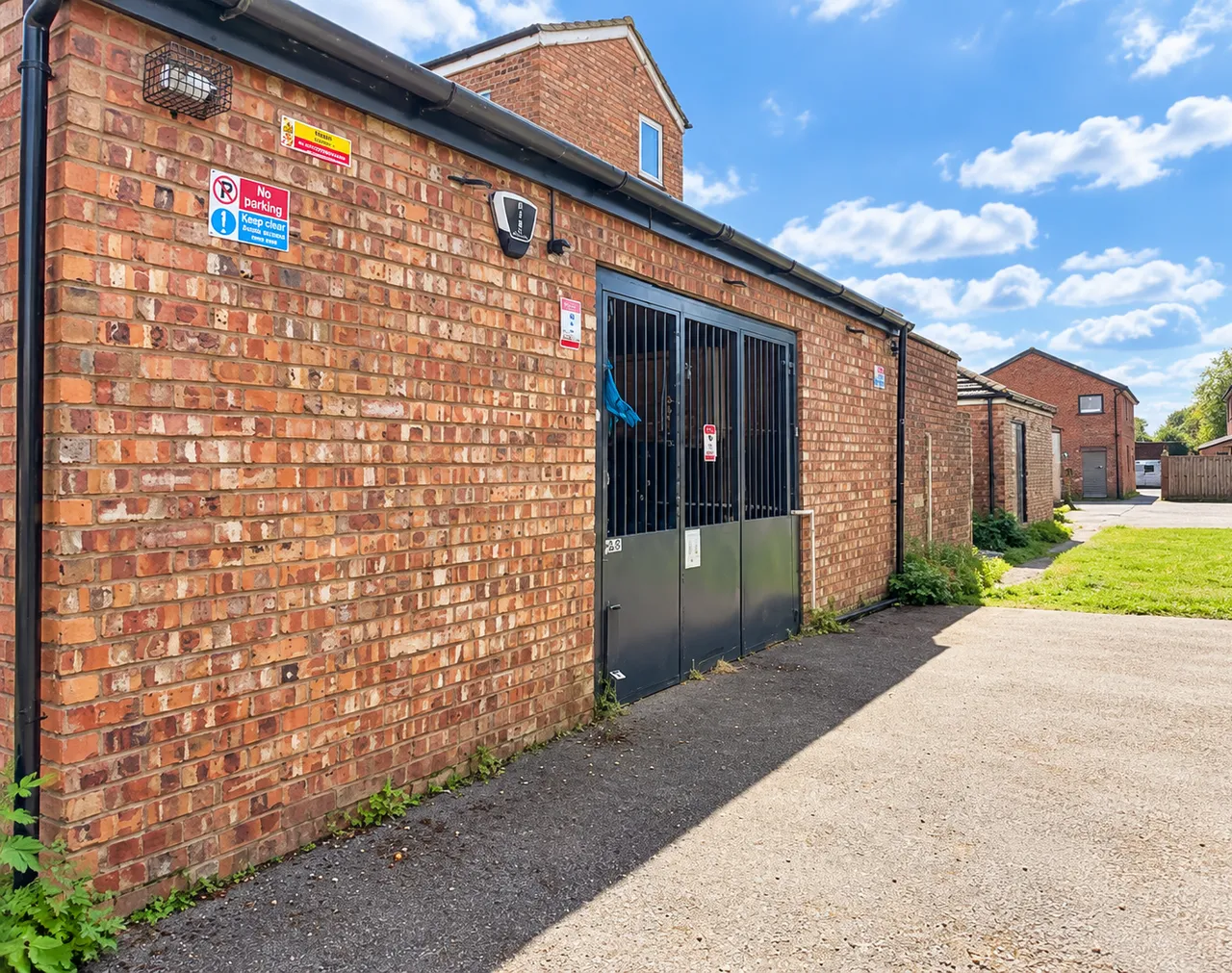 Green Lane, Sale, M33, photo 2