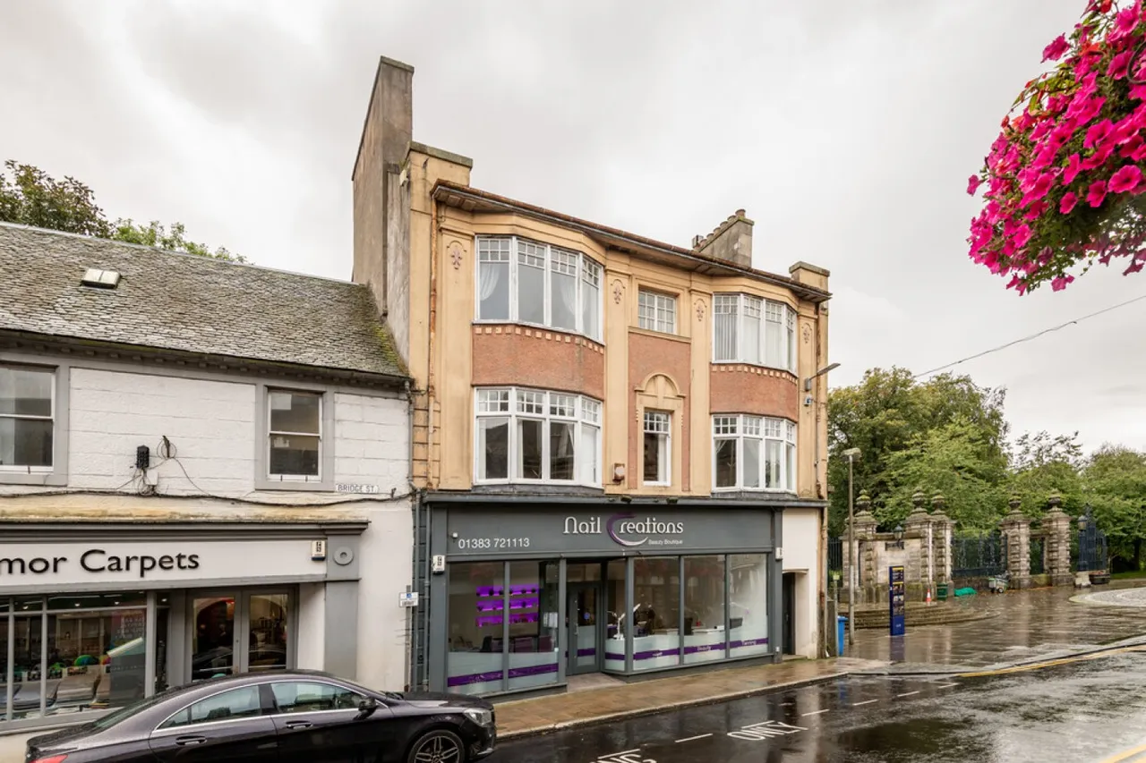 2 bed flat for sale, Bridge Street, Dunfermline, KY12