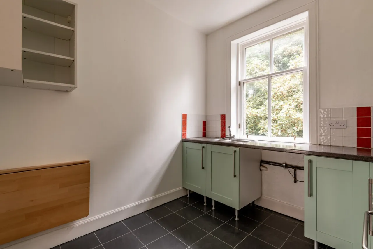 Bridge Street, Dunfermline, KY12, photo 8