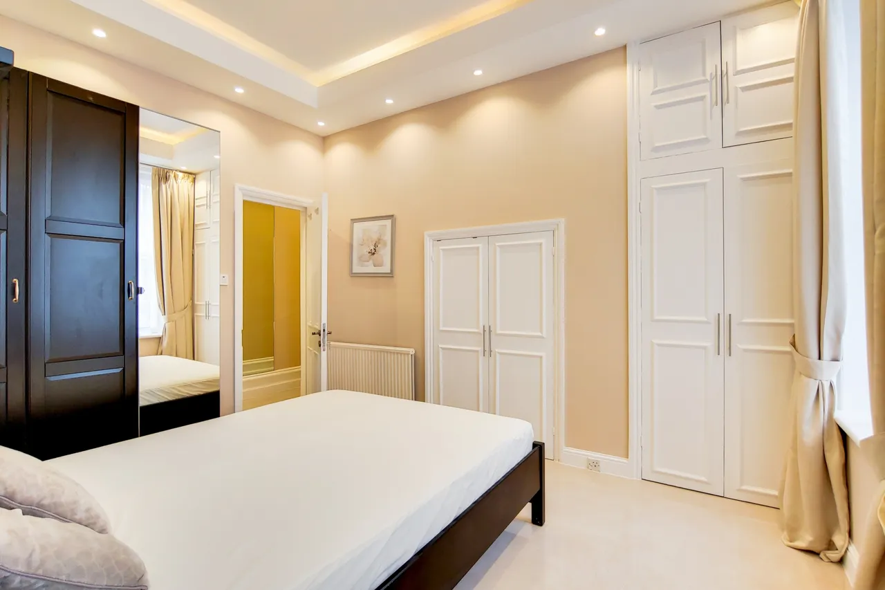 Knightsbridge, SW1X, photo 12