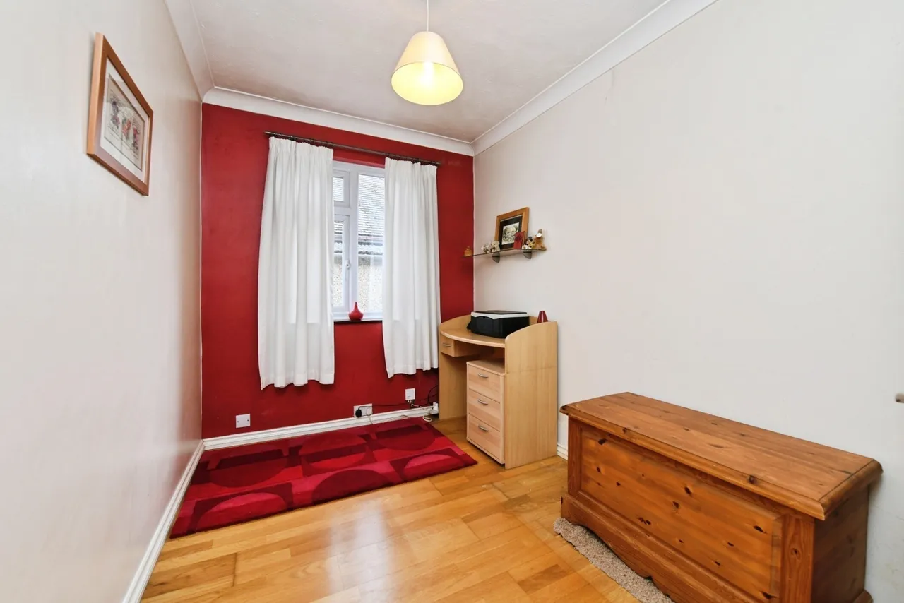 Picton Close, Rayleigh, SS6, photo 12