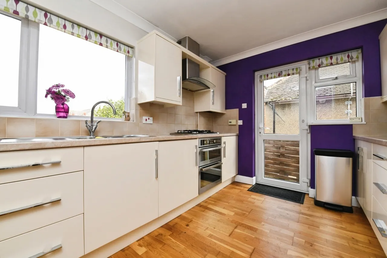 Picton Close, Rayleigh, SS6, photo 9