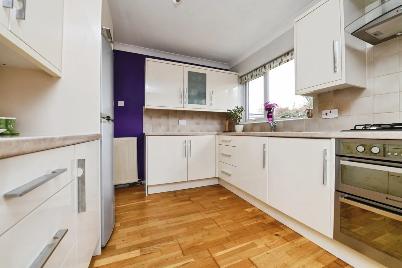 Picton Close, Rayleigh, SS6, photo 19
