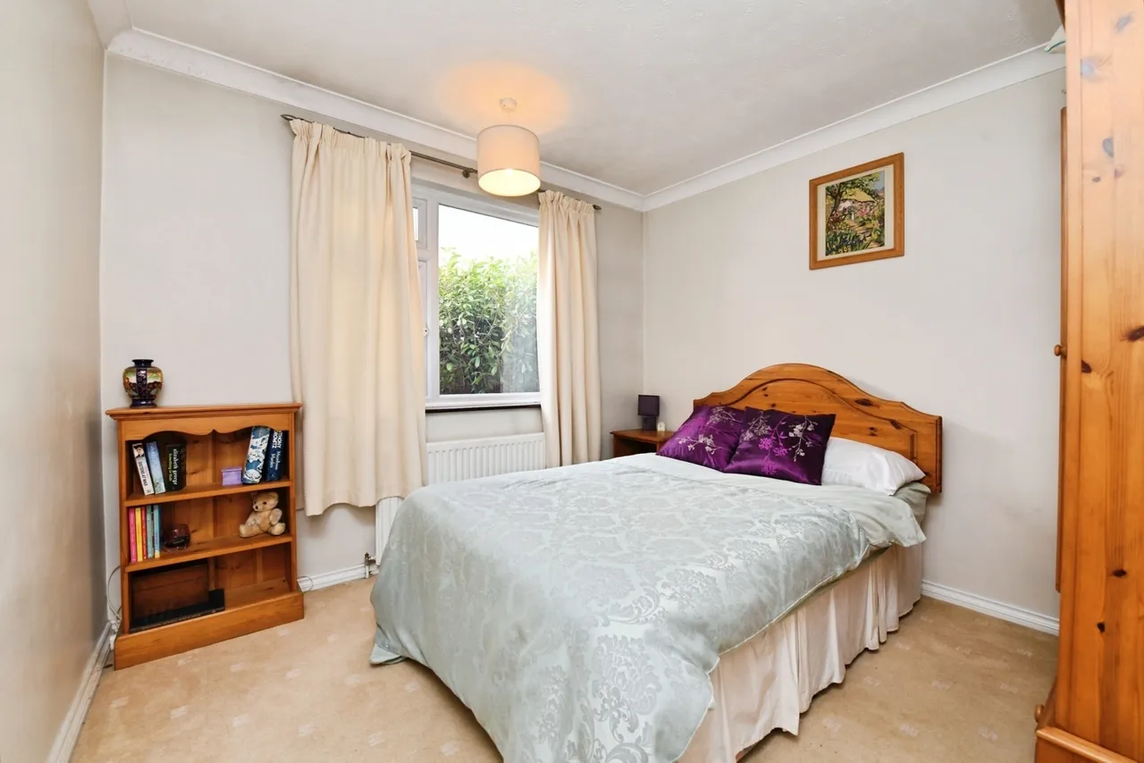 Picton Close, Rayleigh, SS6, photo 11