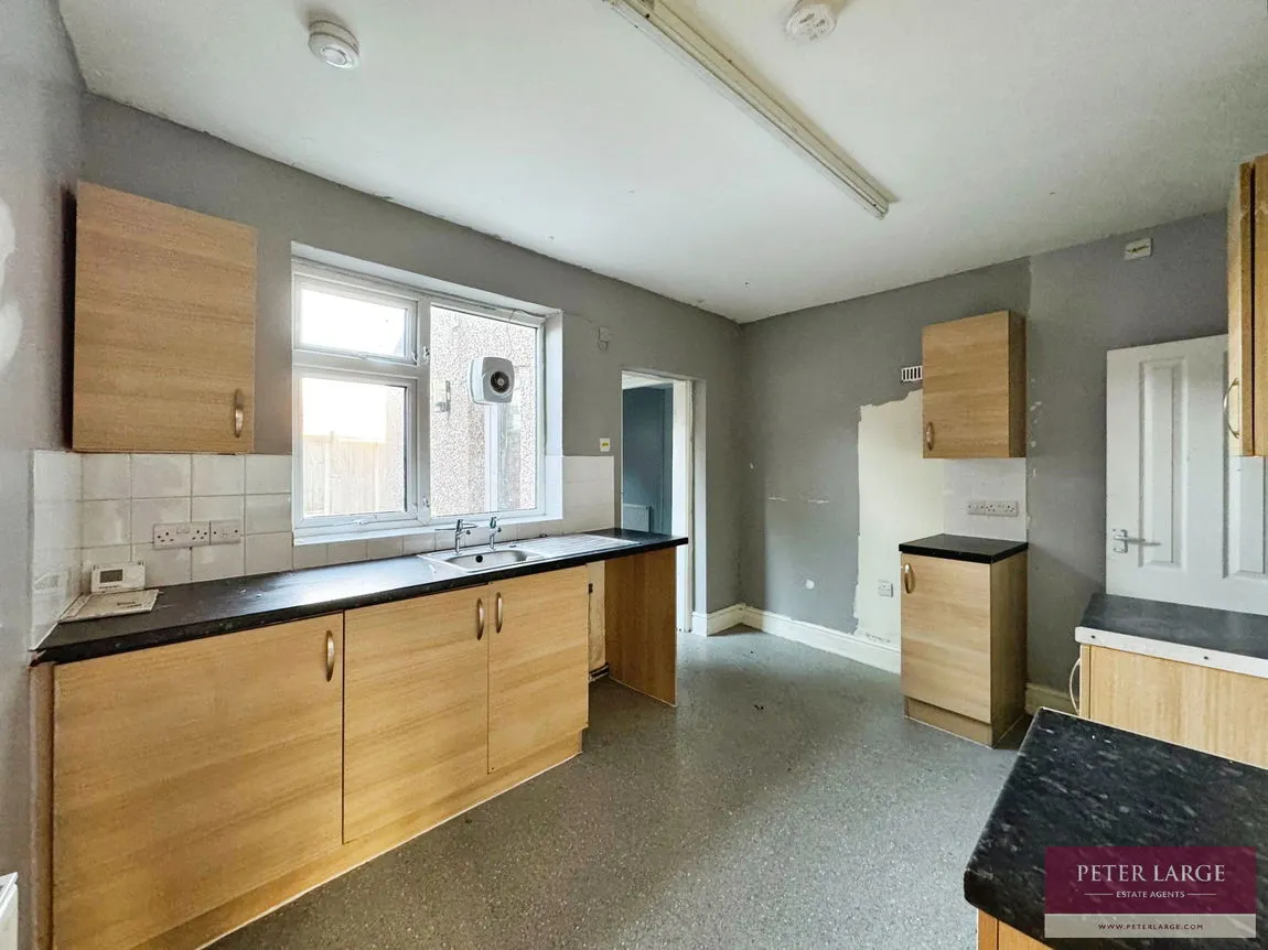 Victoria Road, Rhyl, LL18 2EH, photo 3