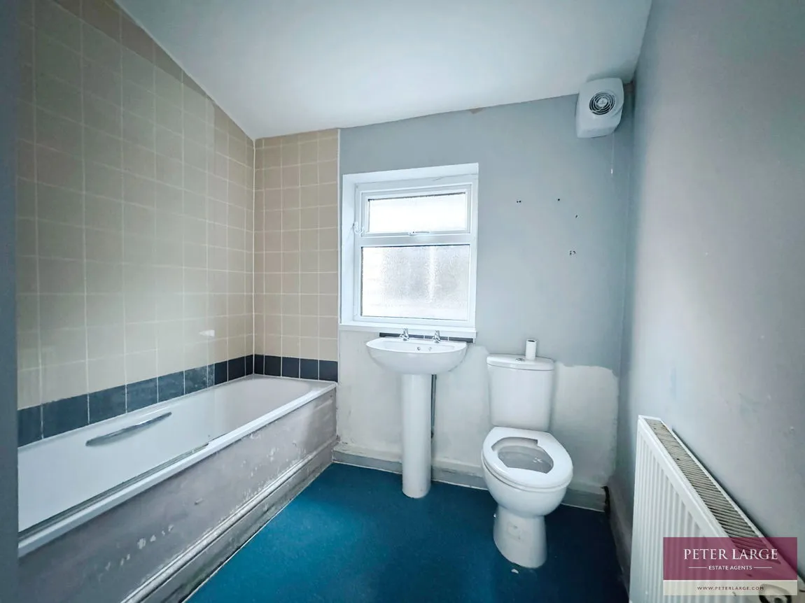 Victoria Road, Rhyl, LL18 2EH, photo 8