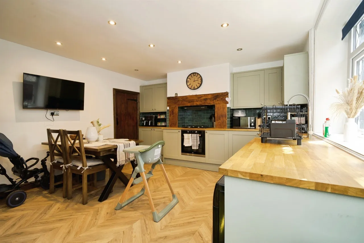 Fartown, Pudsey, LS28, photo 7