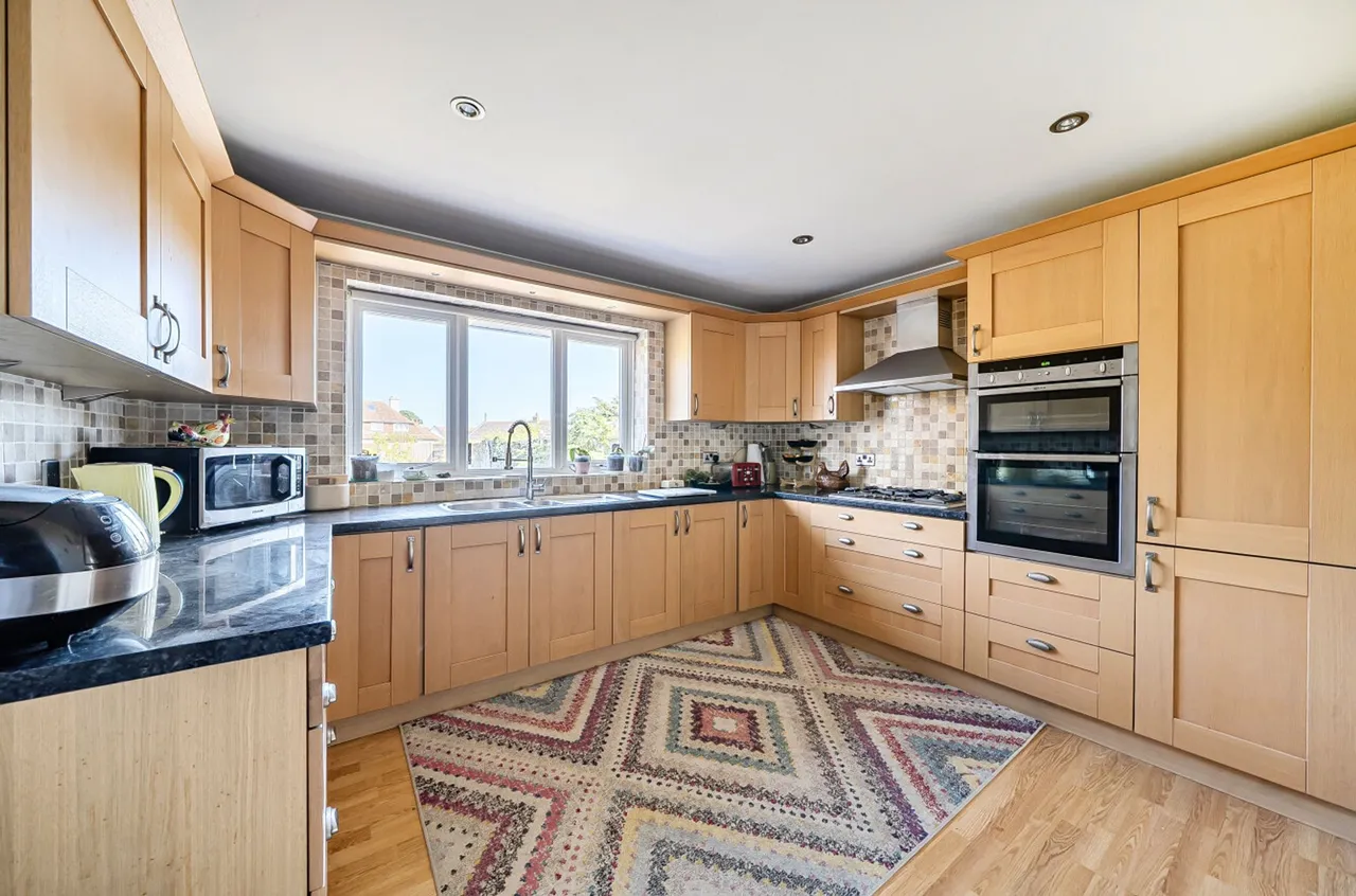 Clayton Road, Selsey, PO20, photo 3