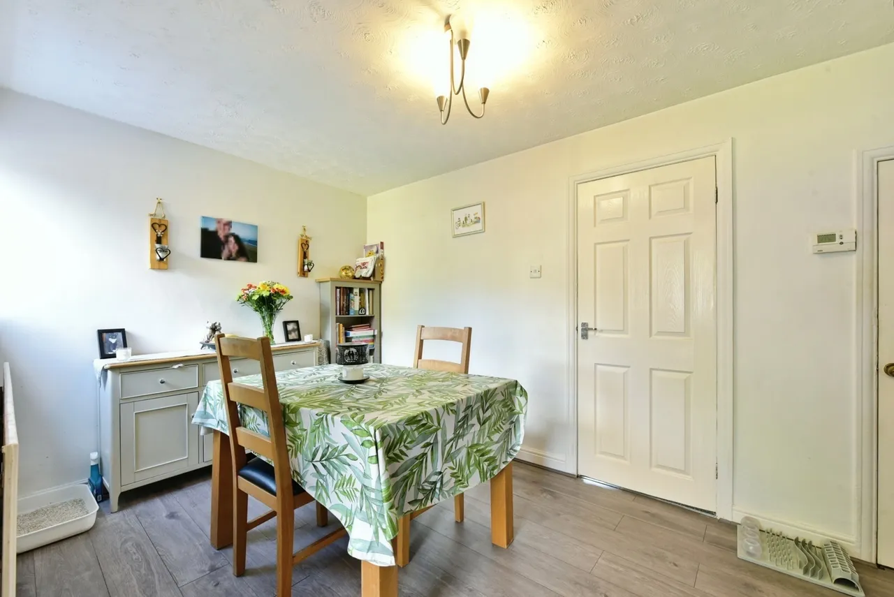 Newlands Grove, Sheffield, South Yorkshire, S12, photo 12