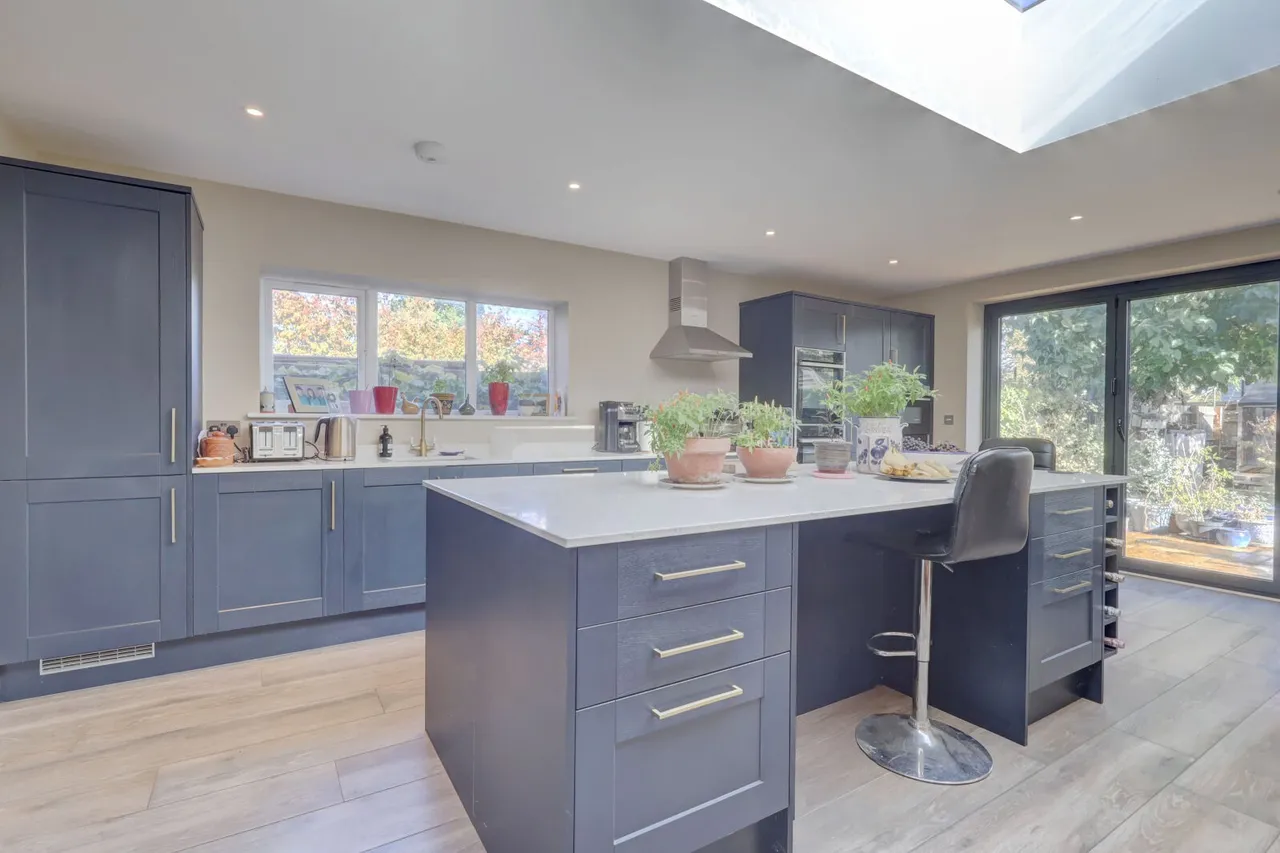 Thame Road, Princes Risborough, HP27, photo 3