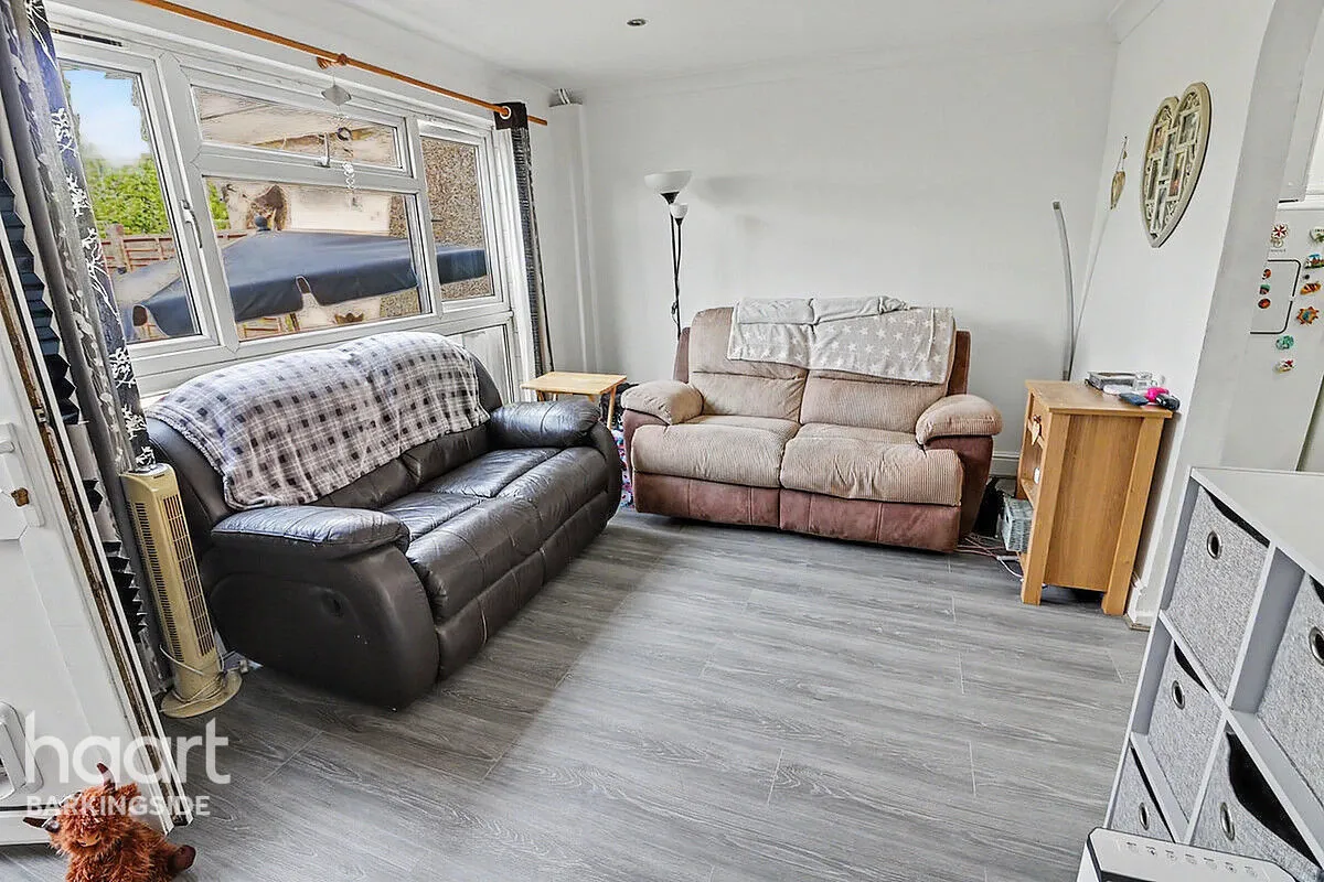 Limes Avenue, Chigwell, IG7, photo 4