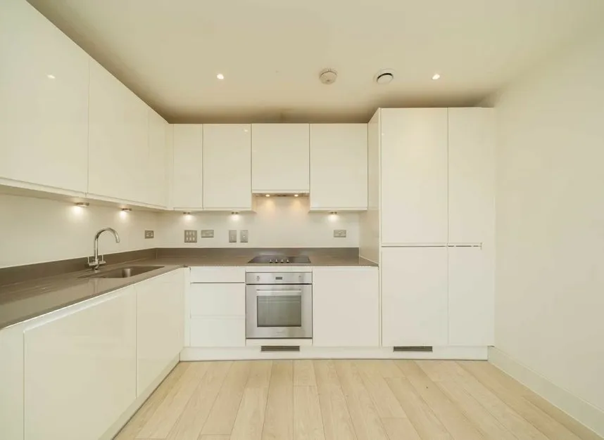 Lakeside Drive, Acton, NW10, photo 4