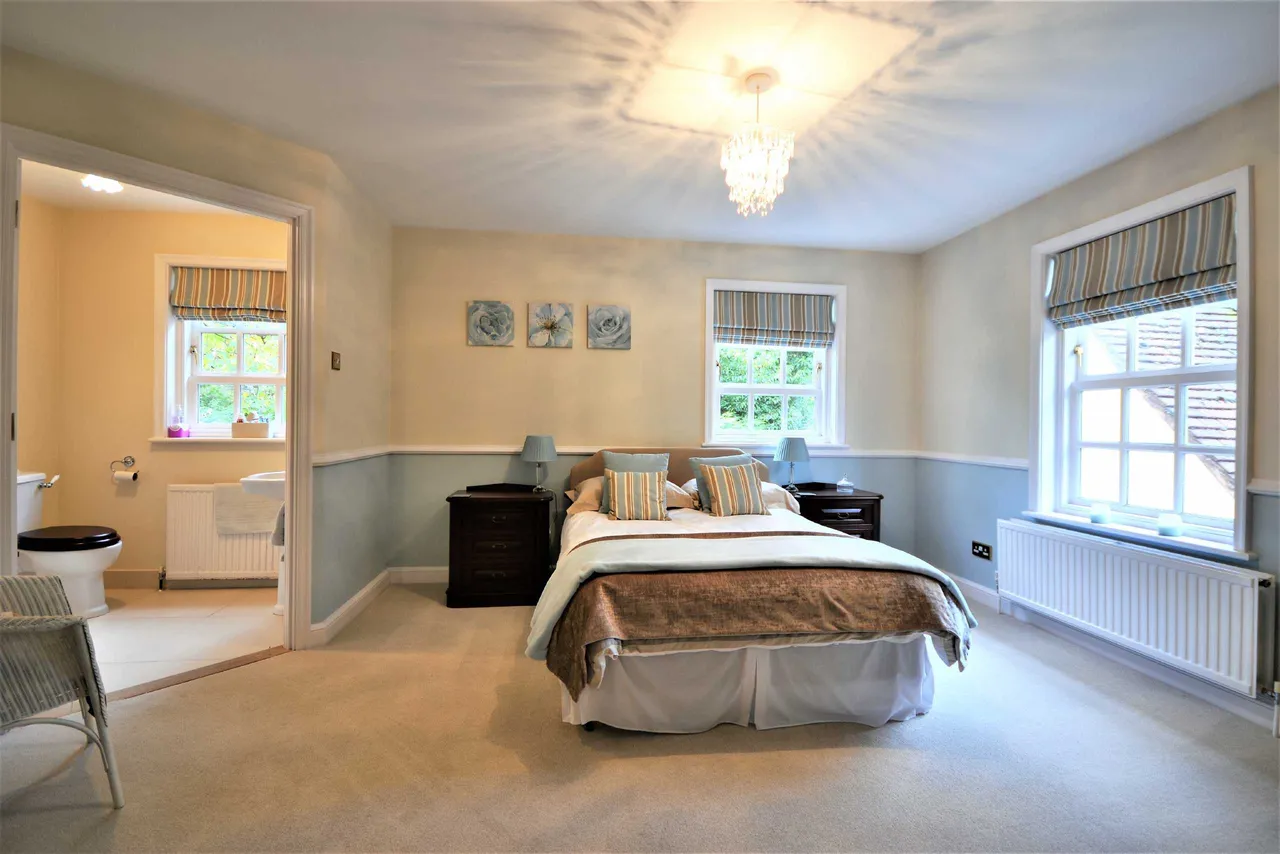 Coombehurst Close, Hadley Wood, EN4 0JU, photo 10
