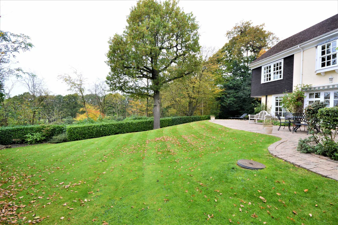 Coombehurst Close, Hadley Wood, EN4 0JU, photo 14