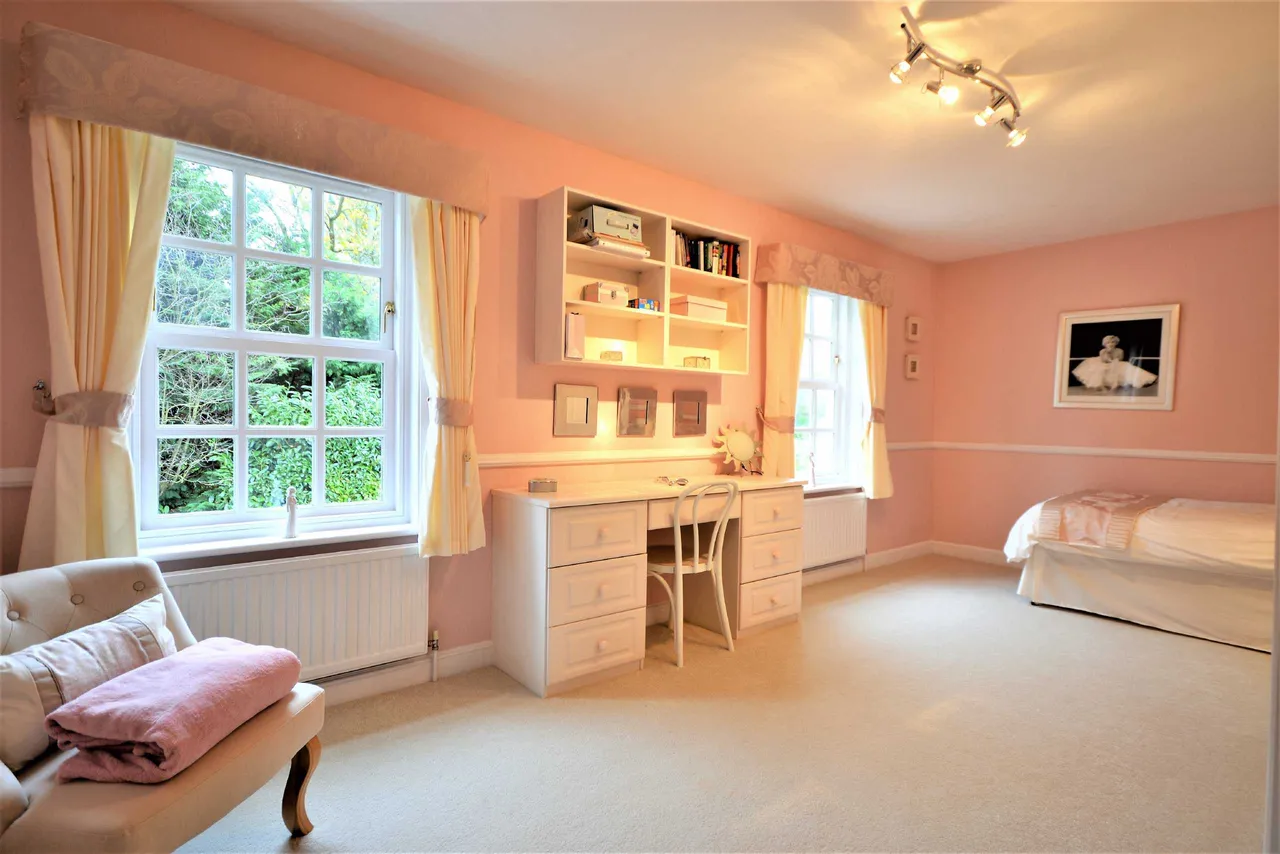 Coombehurst Close, Hadley Wood, EN4 0JU, photo 11