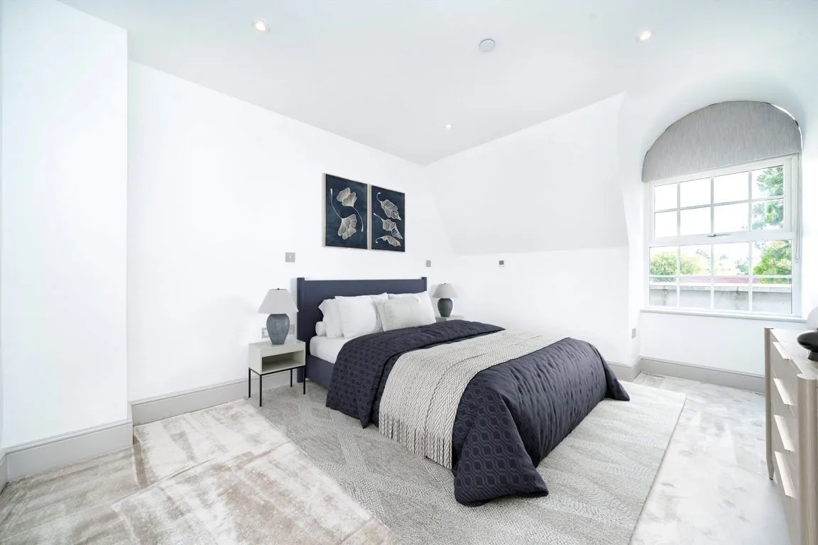 Ridgewood, Weybridge, KT13, photo 4