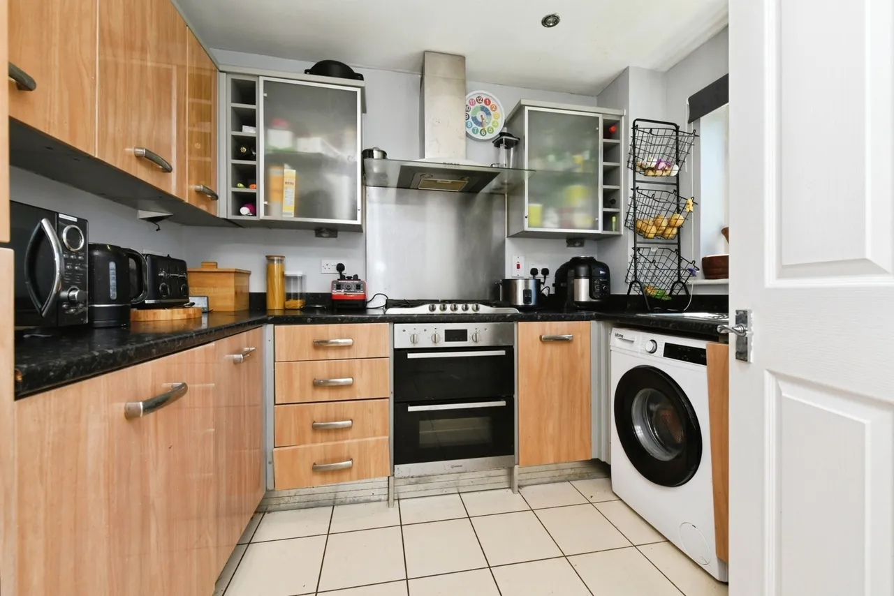 James Parnell Drive, Colchester, Essex, CO2, photo 2