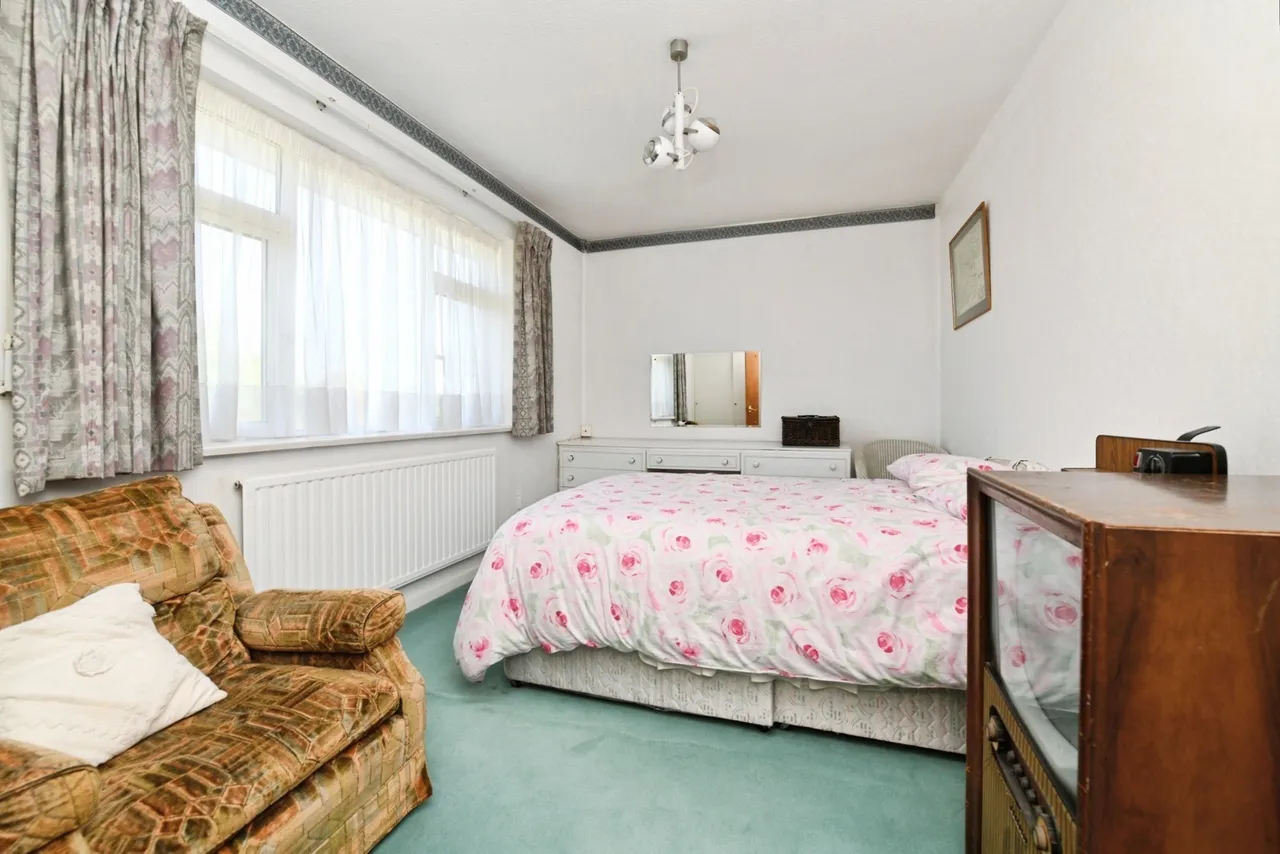 Johnstone Road, Thorpe Bay, Essex, SS1, photo 8