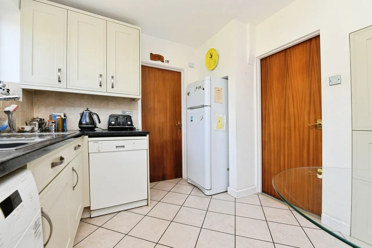 Johnstone Road, Thorpe Bay, Essex, SS1, photo 17