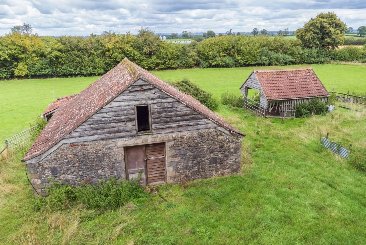 Barn at Thickthorn Lane, Chilcompton, BA3, photo 3