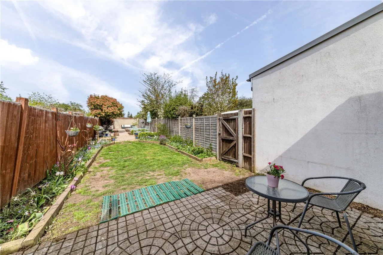 Hart Road, Byfleet, West Byfleet, Sur..., photo 22